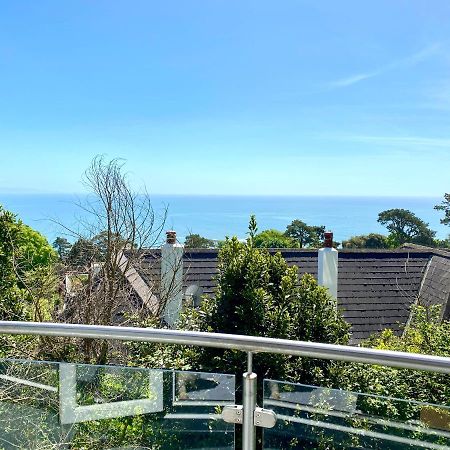 One Of The Best Properties In Lyme! Breathtaking Views Across The Whole Bay. 3 Stories With 2 Tier Veranda Around The Property. Sleeps 6 Lyme Regis Eksteriør bilde