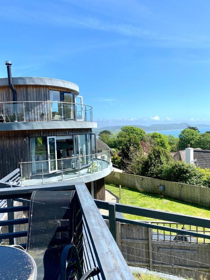 One Of The Best Properties In Lyme! Breathtaking Views Across The Whole Bay. 3 Stories With 2 Tier Veranda Around The Property. Sleeps 6 Lyme Regis Eksteriør bilde