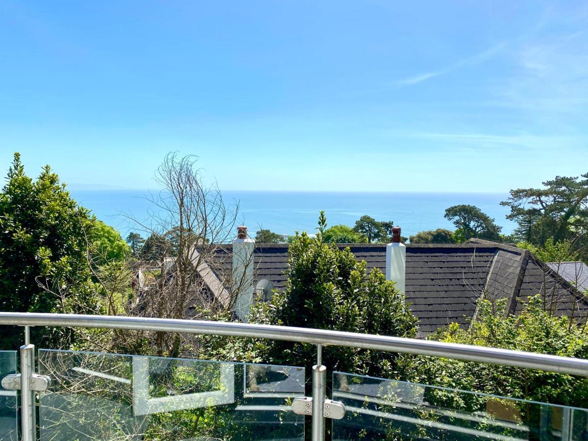 One Of The Best Properties In Lyme! Breathtaking Views Across The Whole Bay. 3 Stories With 2 Tier Veranda Around The Property. Sleeps 6 Lyme Regis Eksteriør bilde