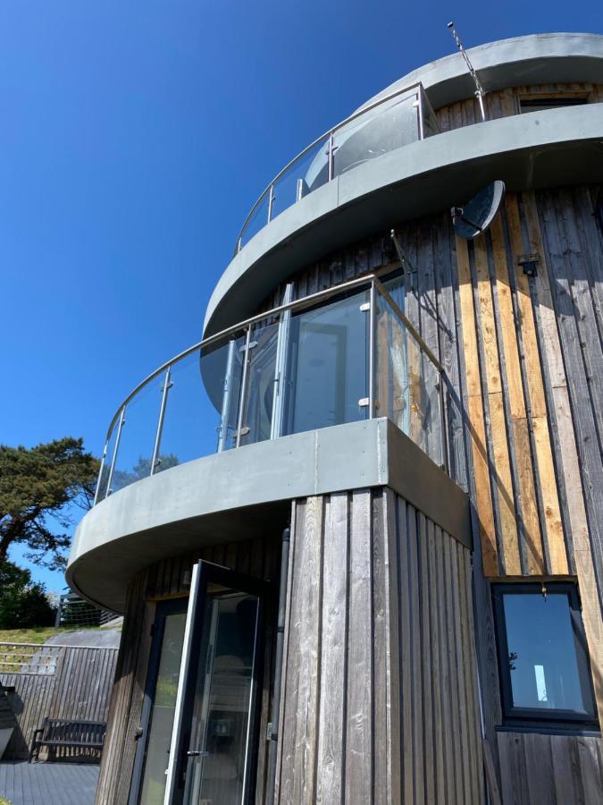 One Of The Best Properties In Lyme! Breathtaking Views Across The Whole Bay. 3 Stories With 2 Tier Veranda Around The Property. Sleeps 6 Lyme Regis Eksteriør bilde
